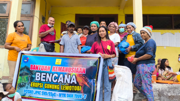 BANTUAN UNTUK KORBAN ERUPSI LEWOTOBI 2024 16