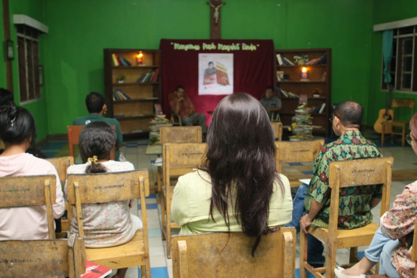 lounching buku fredy sebo 3